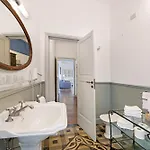 Apartment Quadrilocale Camelot