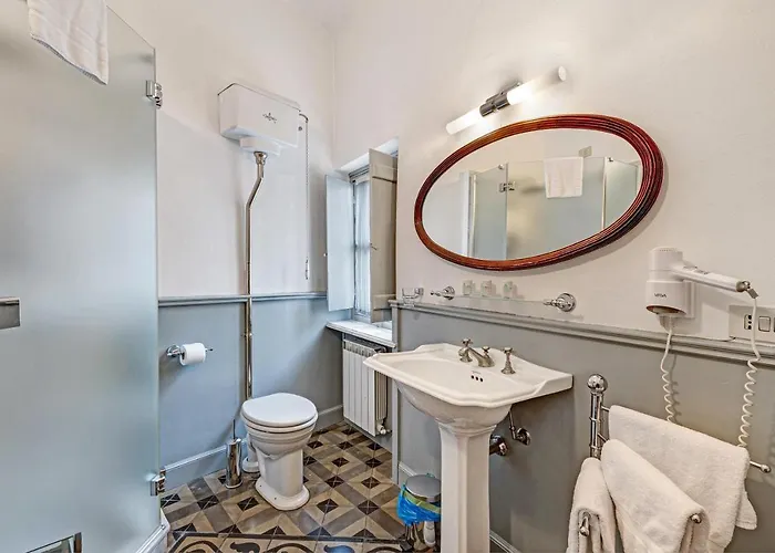 Apartment Quadrilocale Camelot *