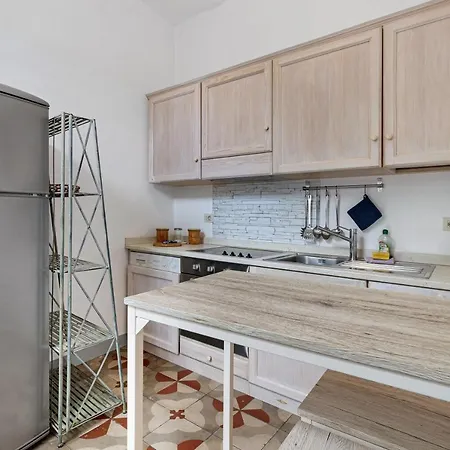 Apartment Quadrilocale Camelot *