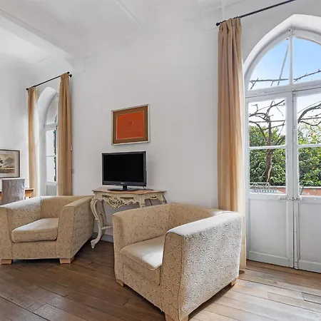 Appartement Quadrilocale Camelot *