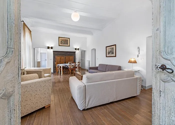 Quadrilocale Camelot פינאלה ליגורה